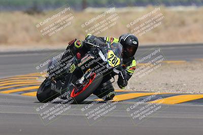 media/Sep-11-2022-SoCal Trackdays (Sun) [[81b7e951af]]/Turn 16 (945am)/